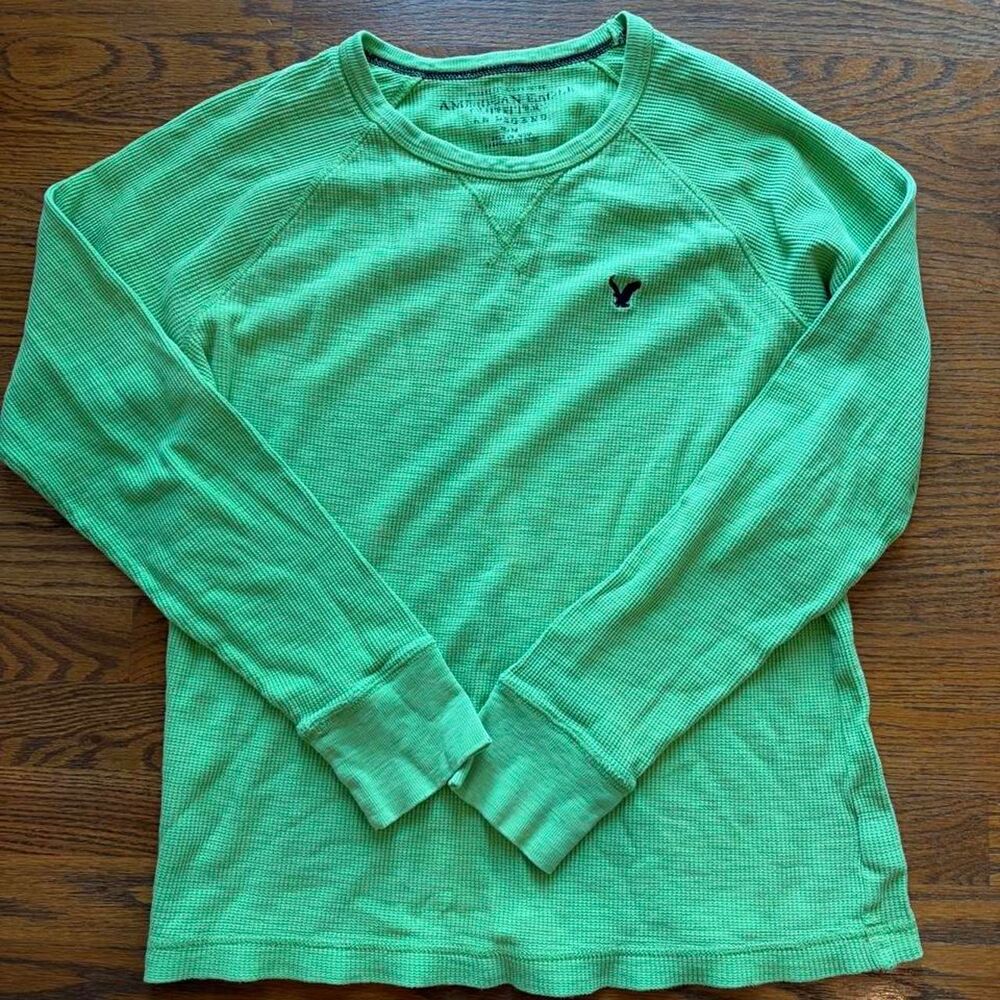 Vintage Y2K 2000s green American eagle long sleeve top